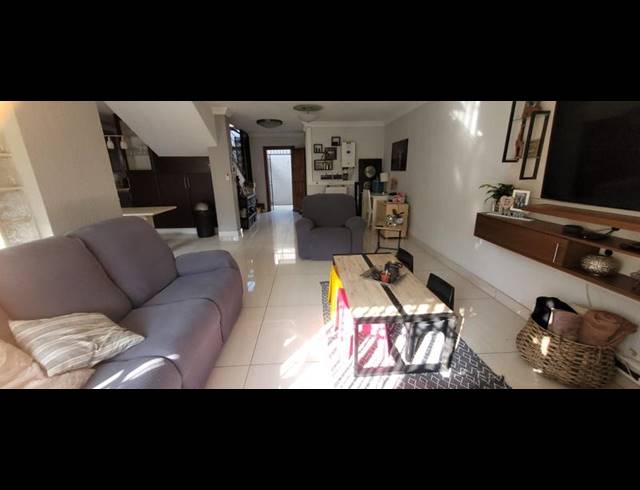 3 BEDROOM TOWNHOUSE FOR SALE IN BASSONIA